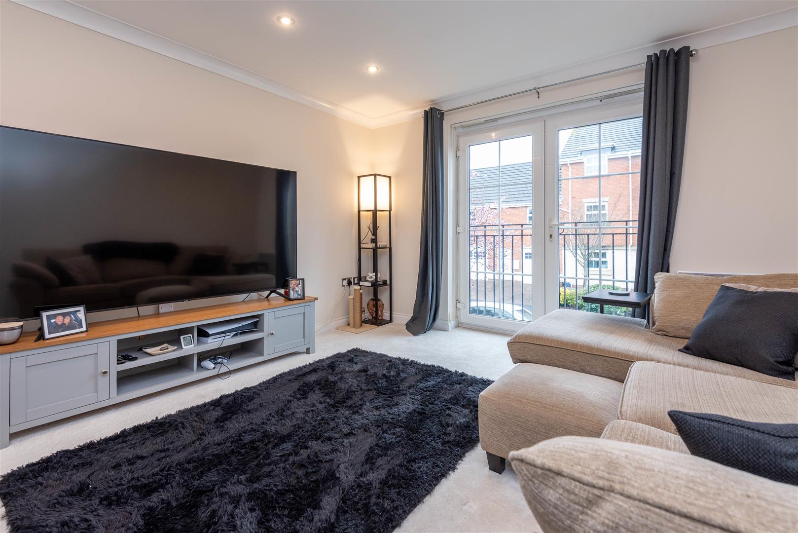2 bed property in Marine Crescent, Chorley